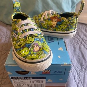 Toy Story Alien Buzz & Woody Vans